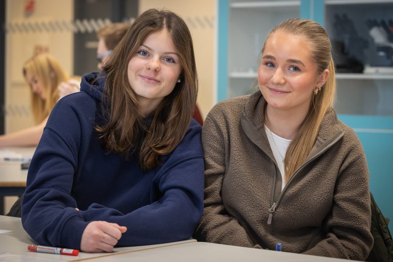 Portrettbilde av Julie Sæther og Mathilde Stjernen