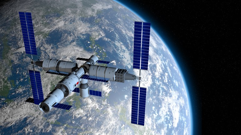 Bildet viser den kinesiske romstasjonen TIANGONG 3, med jordkloden i bakgrunnen
